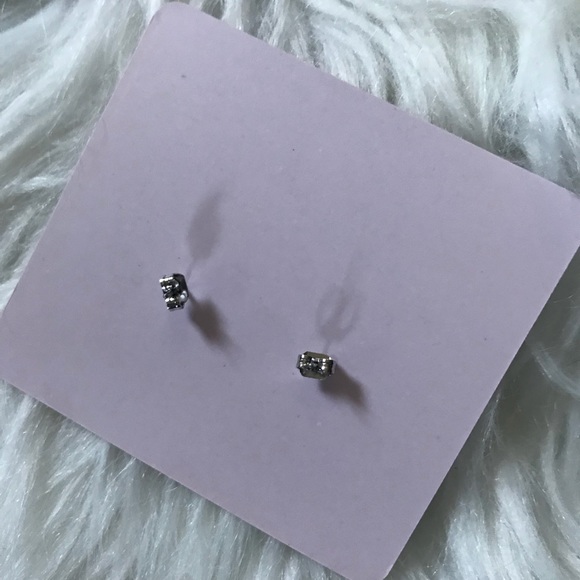 {xojulez} XoXo Rhodium Silver Rhinestone Studs - Picture 4 of 4